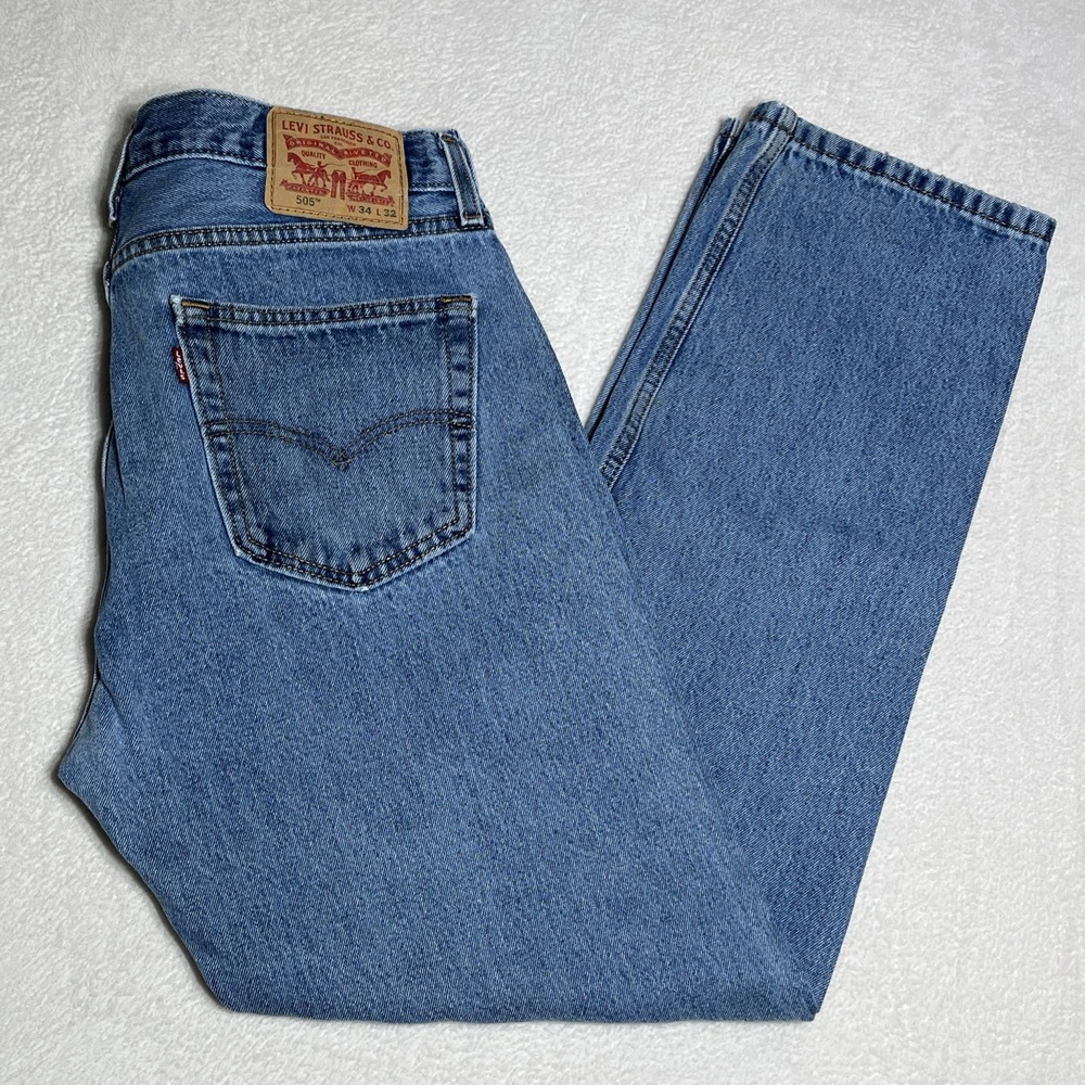 Levi's 505 Regular Fit Jean for Men, Size 34 x 32 inch - Medium Wash EUC